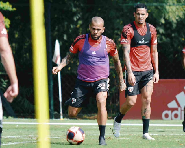 Luciano e Daniel Alves