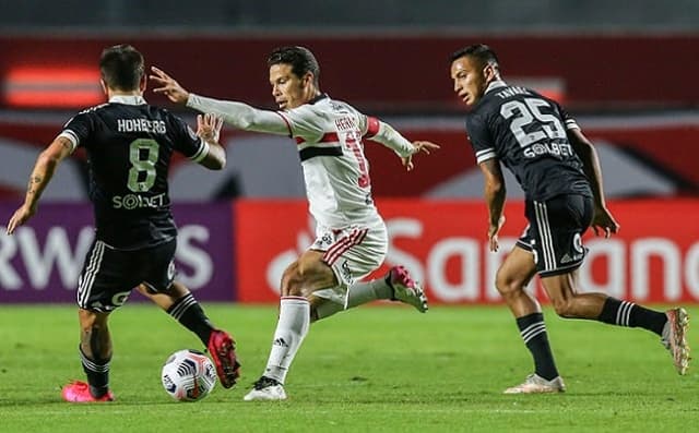 São Paulo x Sporting Cristal - Hernanes