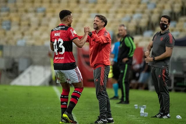 Rodrigo Muniz e Mauricio Souza - Flamengo