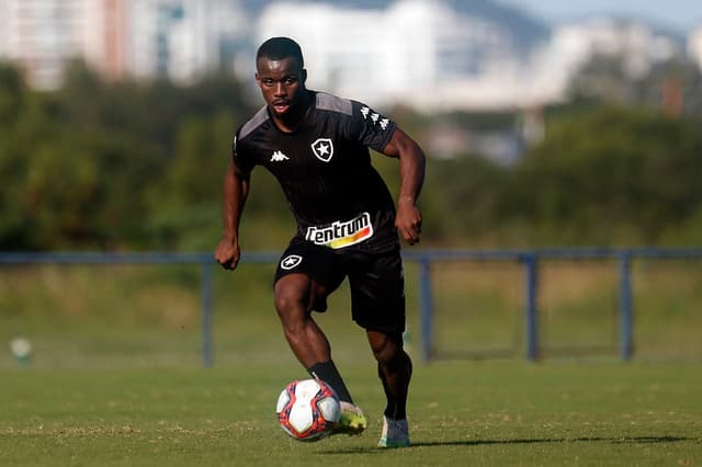 Kayque - Botafogo