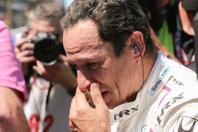 Helio Castroneves celebra a vitória na Indy 500 (Foto: Marcos Carvalho)