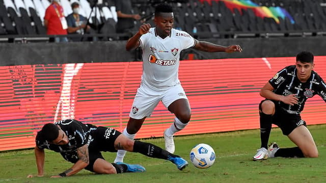 Fluminense x Corinthians - Cazares