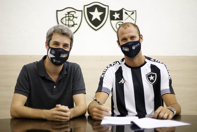 Eduardo Freeland e Joel Carli - Botafogo