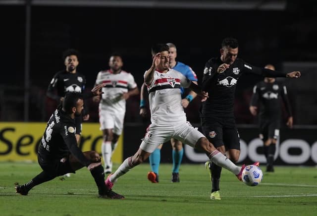 São Paulo perdeu de virada contra o Red Bull Bragantino