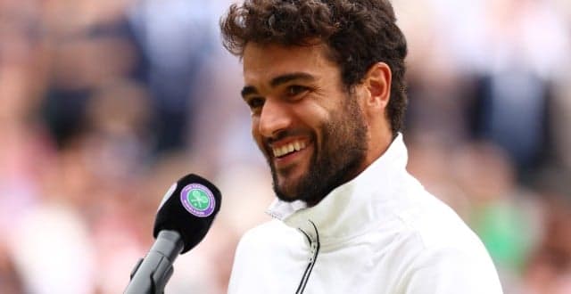 Berrettini em entrevista na quadra de Wimbledon