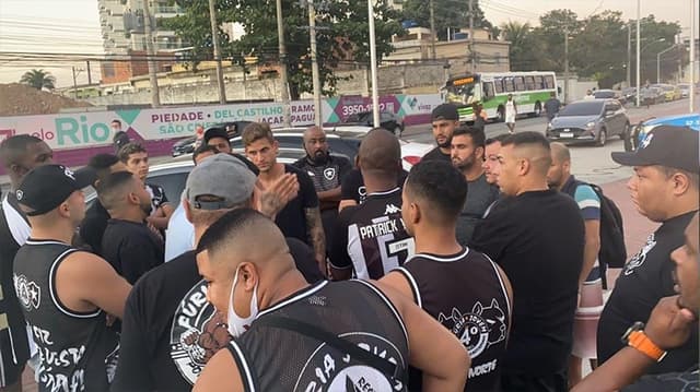 Torcida Botafogo e Rafael Moura