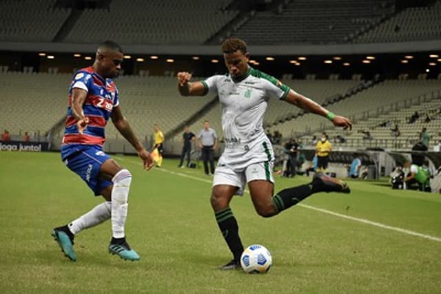 Ribamar jogou apenas três minutos o clássico contra o Galo