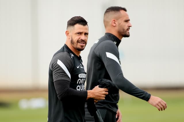 Giuliano e Renato Augusto - Treino Corinthians