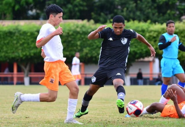 Nova Iguaçu x Botafogo sub-15