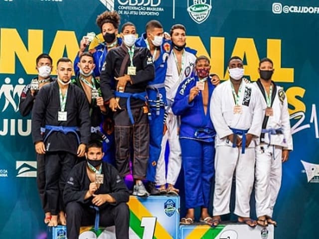 Almeida Jiu-Jitsu faturou o título do Nacional de Equipes (Foto: Jadirub)