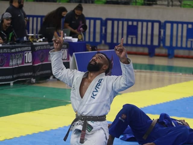 Alex foi um dos grandes destaques do Brasileiro de Jiu-Jitsu Paradesportivo (Foto: Marcelo de Mattos)