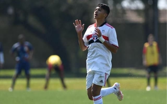 William Gomes, meia da base do São Paulo