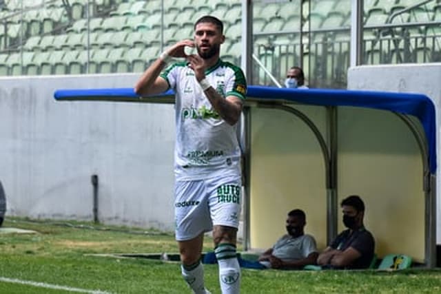 Fabrício Daniel foi o autor dos dois gols do Coelho sobre o Ceará na última rodada do Brasileiro