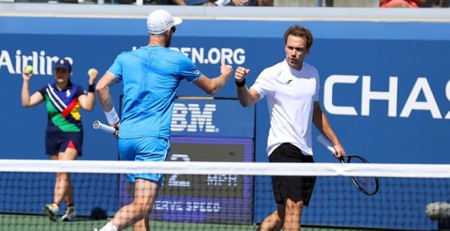 Bruno Soares e Jamie Murray vibram em jogo no US Open