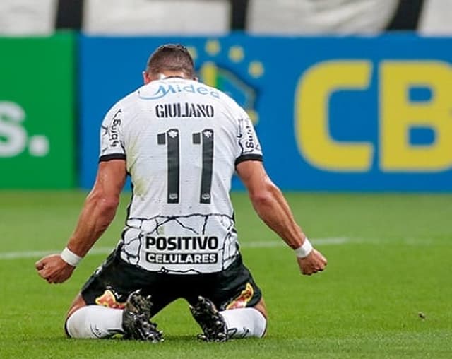 Corinthians x América-MG - Giuliano