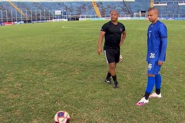 Marcelinho Carioca e filho