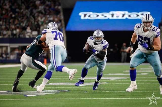 Ezekiel Elliott foi o grande destaque do ataque do Dallas Cowboys diante do Philadelphia Eagles