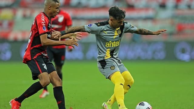 Athletico Paranaense x  Penarol