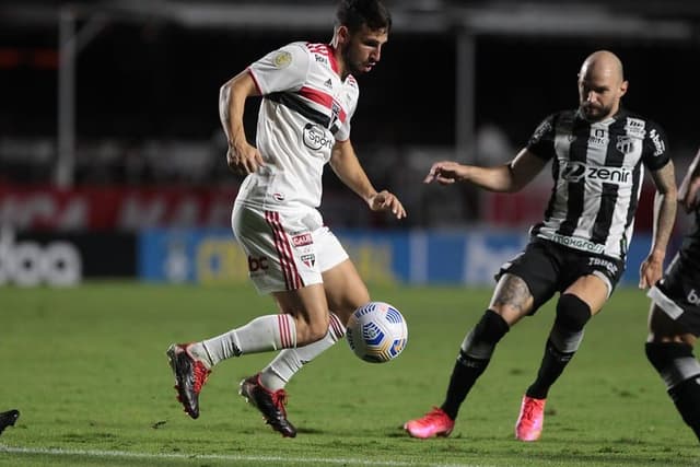 São Paulo x Ceará - Calleri