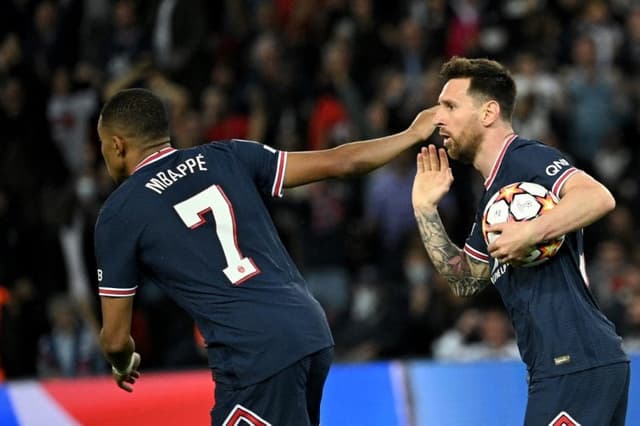 Messi e Mbappé - PSG X Leipzig