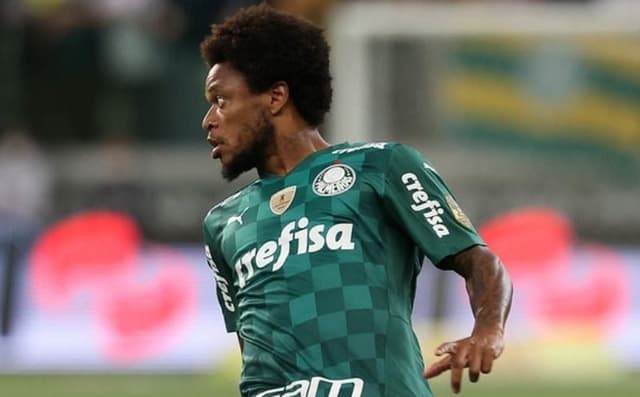 Luiz Adriano iniciou possível 'reconciliação' após fazer gol de empate