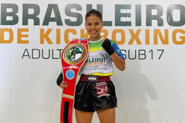 Campeã sul-americana e bicampeã brasileira, Maria Eduarda Costa, a "Samurai", foi bronze no Campeonato Mundial de Kickboxing da WAKO