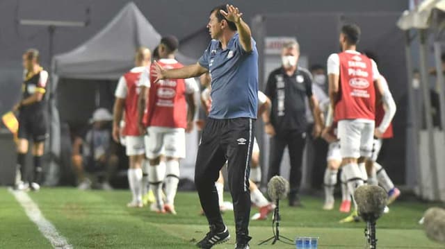 Santos x Chapecoense - Carille