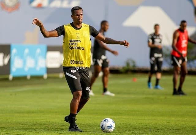 Jô - treno do Corinthians - 16-11