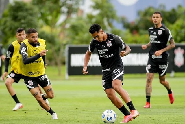 Du Queiroz - treino do Corinthians - 20-11