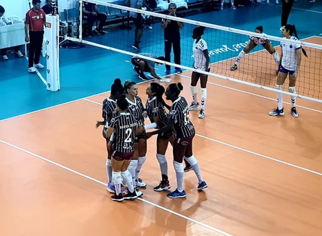 Fluminense x Barueri pela Superliga feminina (Foto: Jonas Moura)