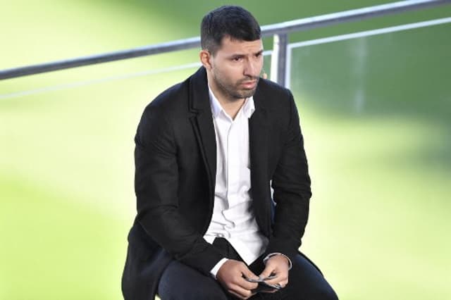 Aguero anuncia aposentadoria