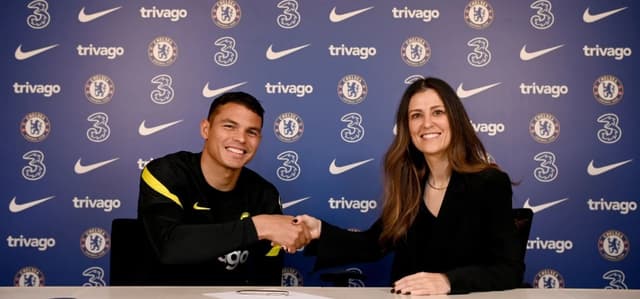 Thiago Silva e Marina Granovskaia, diretora do Chelsea