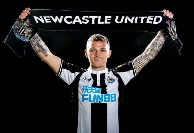 Kieran Trippier é o primeiro reforço do Newcastle após compra do clube por fundo saudita (Foto: Divulgação / Newcastle FC)