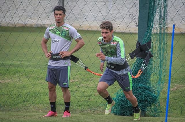 Egídio e Natanael em treino do Coritiba