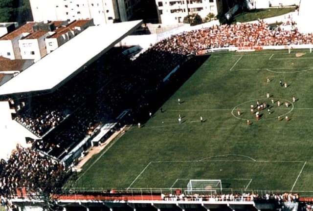 Estádio do Athletico no seu antigo formato