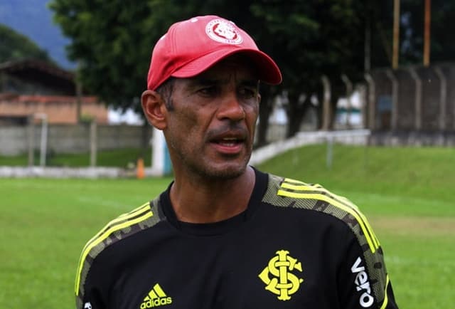 João Miguel - Internacional