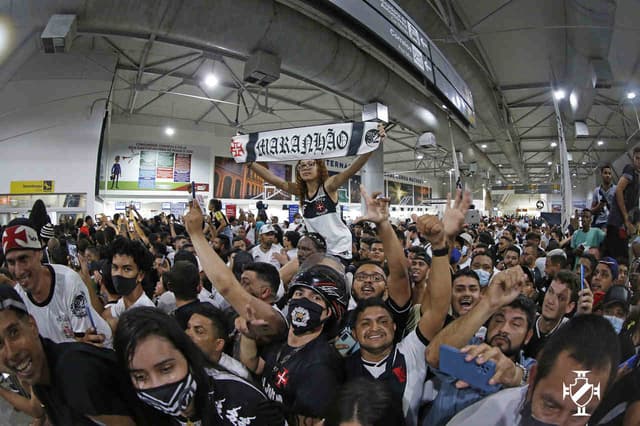 Vasco - Torcida no Maranhão