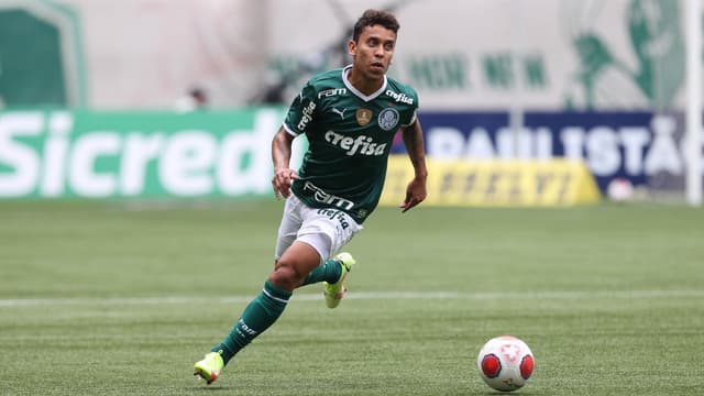 Marcos Rocha é o décimo lateral com mais jogos pelo Palmeiras