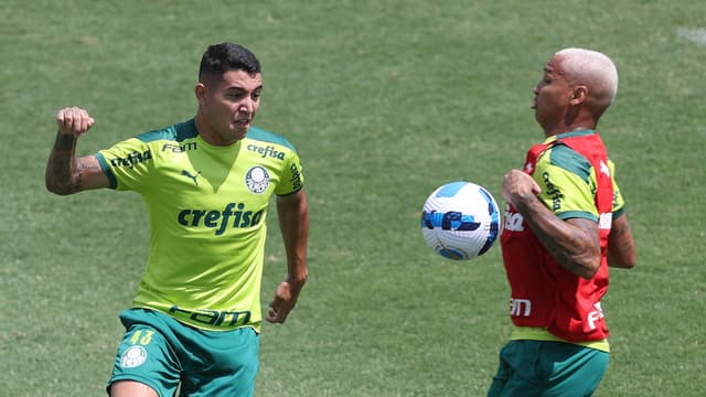 Pedro Bicalho, campeão da Copinha, se juntou ao elenco principal do Verdão