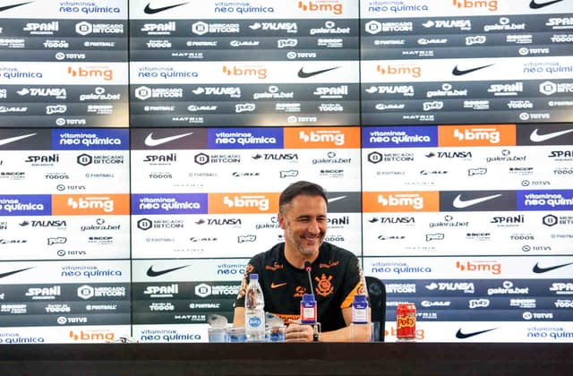 Coletiva Vítor Pereira - Corinthians