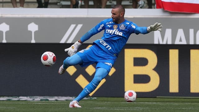 Weverton atingiu a marca de 107 jogos pelo Palmeiras sem ser vazado