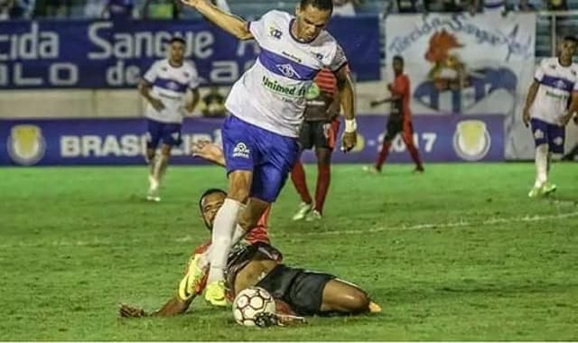 Careca foi contratado pelo Cruzeiro, mas nunca vestiu a camisa da Raposa de forma oficial