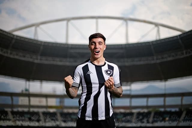 Renzo Saravia - Botafogo