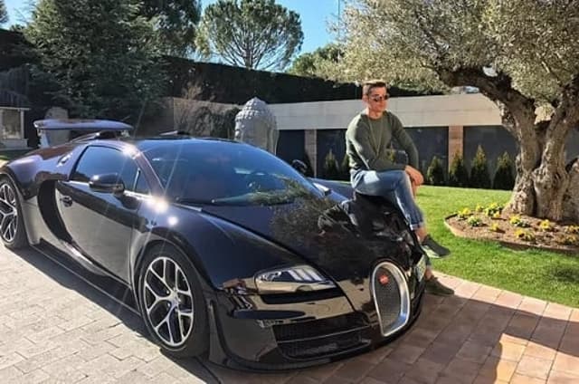 Cristiano Ronaldo - Bugatti