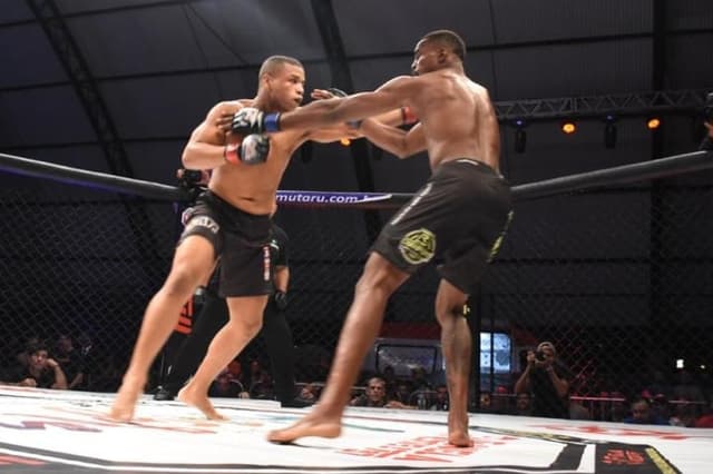 Jefferson Toddynho venceu por finalização no Favela Kombat 37 e segue invicto no MMA