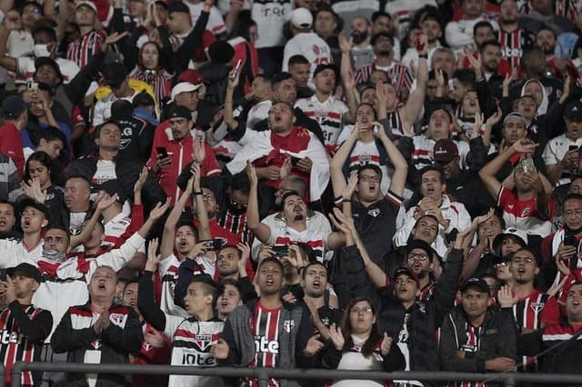 Torcida no Morumbi - São Paulo x São Bernardo