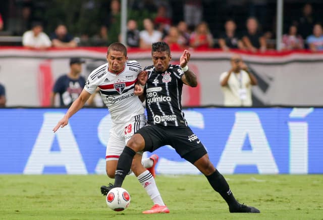 São Paulo x Corinthians - Paulinho