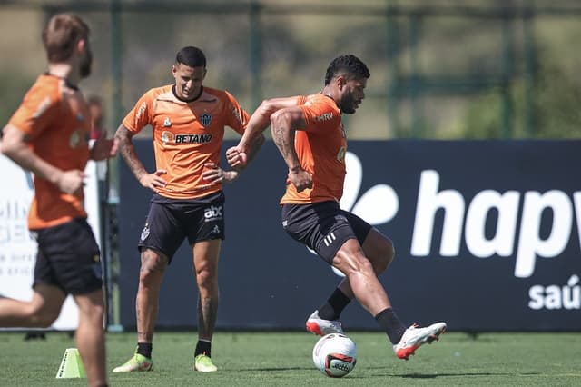 Treino do Atlético-MG - Arana e Hulk