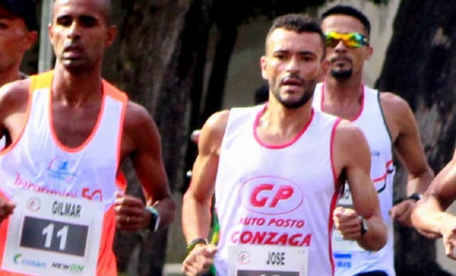 Com 2h08m40s, José Marcio Leão da Silva conseguiu, na Maratona de Milão, neste domingo (3/4), o índice para a maratona do Mundial do Oregon. (Foto de Tião Moreira)