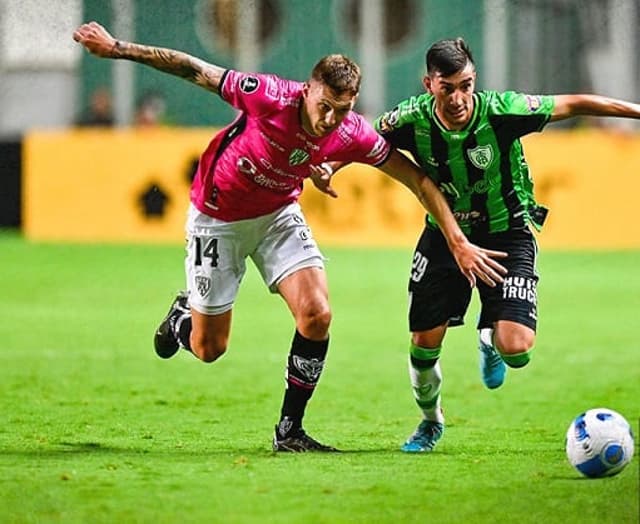 O Coelho não teve uma noite feliz em sua estreia na fase de grupos da Libertadores